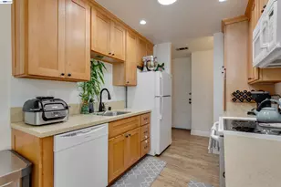 683 Center, Martinez, CA 94553 - Photo 9