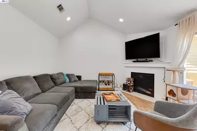683 Center, Martinez, CA 94553 - Photo 13