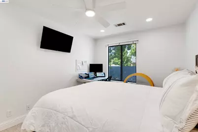 683 Center, Martinez, CA 94553 - Photo 21
