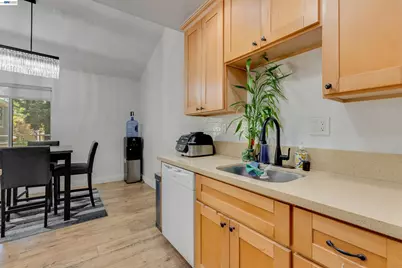 683 Center, Martinez, CA 94553 - Photo 7