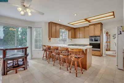 160 Meadow Brook Ct, Oakley, CA 94561 - Photo 17