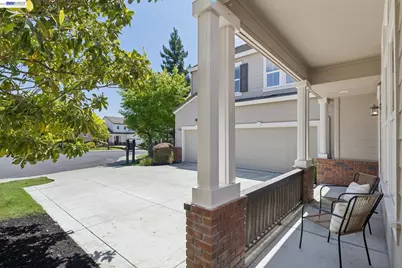 3609 Oakhurst Ct, Dublin, CA 94568 - Photo 3