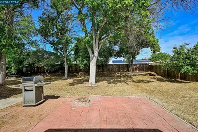 1181 Jensen Dr, Pittsburg, CA 94565 - Photo 21