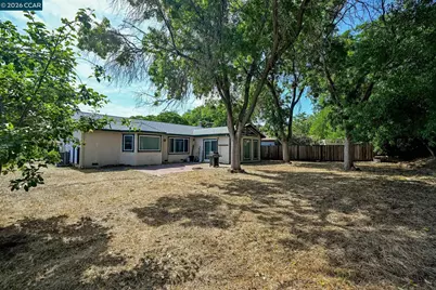1181 Jensen Dr, Pittsburg, CA 94565 - Photo 23