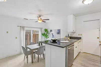 1917 Sequoia Dr, Martinez, CA 94553 - Photo 15