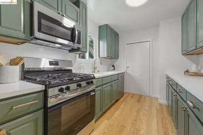 1558 8th St, Oakland, CA 94607 - Photo 13