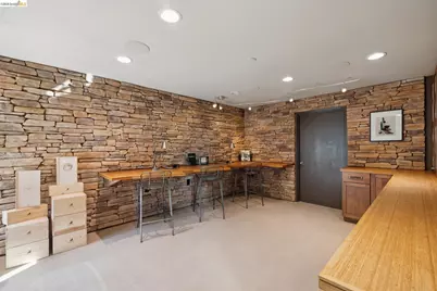 6343 Skyline Blvd, Oakland, CA 94611 - Photo 19