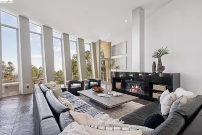 6343 Skyline Blvd, Oakland, CA 94611 - Photo 17