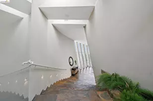6343 Skyline Blvd, Oakland, CA 94611 - Photo 5