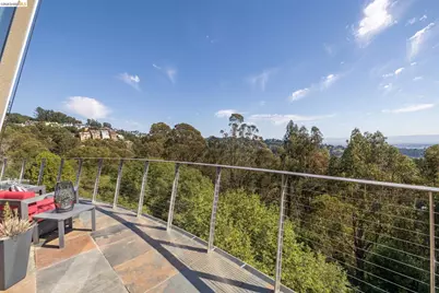 6343 Skyline Blvd, Oakland, CA 94611 - Photo 25