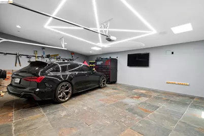 6343 Skyline Blvd, Oakland, CA 94611 - Photo 59