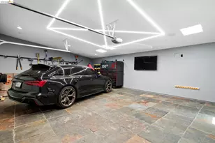 6343 Skyline Blvd, Oakland, CA 94611 - Photo 59