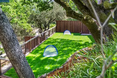 1059 Lizann Dr, Lafayette, CA 94549 - Photo 47