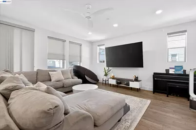 5810 Midnight Pl #I, Dublin, CA 94568 - Photo 3