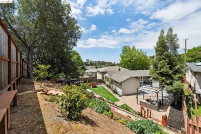 5801 Leona St, Oakland, CA 94605 - Photo 47