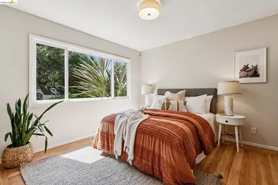 5801 Leona St, Oakland, CA 94605 - Photo 21