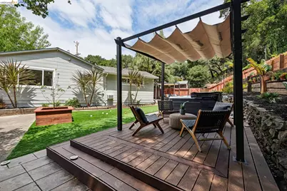 5801 Leona St, Oakland, CA 94605 - Photo 41