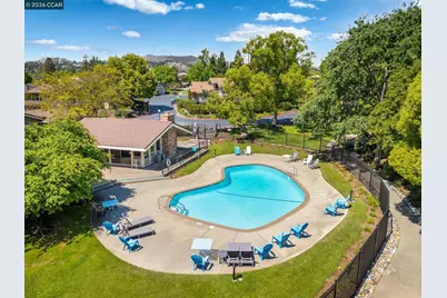 87 Rolling Green Cir, Pleasant Hill, CA 94523 - Photo 19