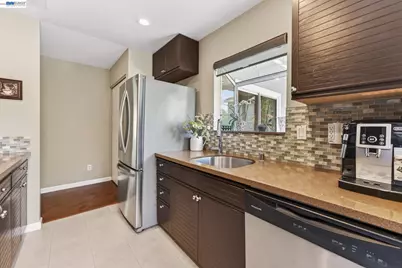 7560 Canyon Meadow Cir #H, Pleasanton, CA 94588 - Photo 15