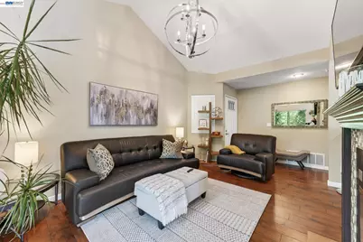 7560 Canyon Meadow Cir #H, Pleasanton, CA 94588 - Photo 9