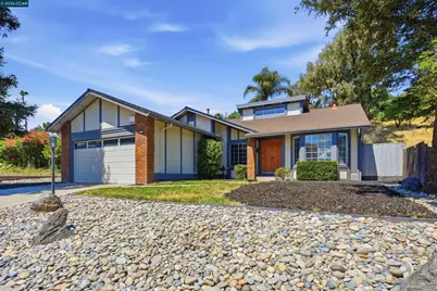 2240 Concord Dr, Pittsburg, CA 94565 - Photo 7