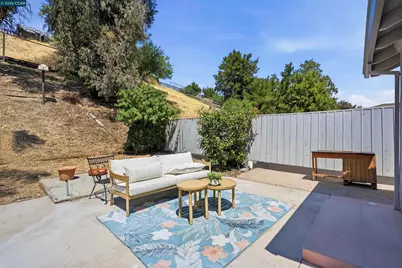 2240 Concord Dr, Pittsburg, CA 94565 - Photo 39