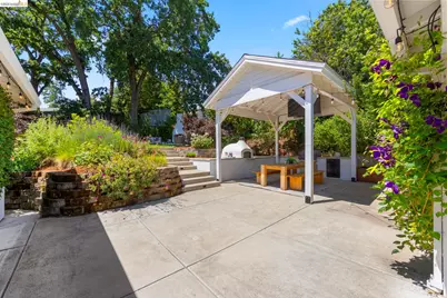 447 Cumberland Dr, Pleasant Hill, CA 94523 - Photo 49