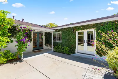 447 Cumberland Dr, Pleasant Hill, CA 94523 - Photo 53