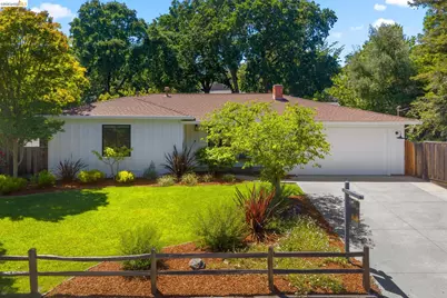 447 Cumberland Dr, Pleasant Hill, CA 94523 - Photo 5