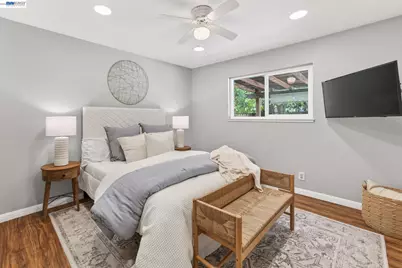 9693 Thunderbird Drive, San Ramon, CA 94583 - Photo 23