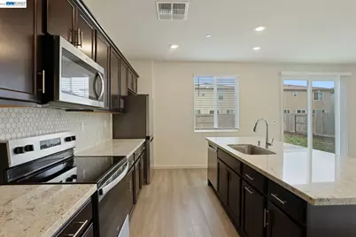 3046 Tinsley St, Manteca, CA 95337 - Photo 11