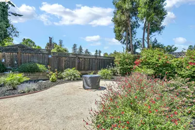 2816 Petar Pl, Antioch, CA 94509 - Photo 23