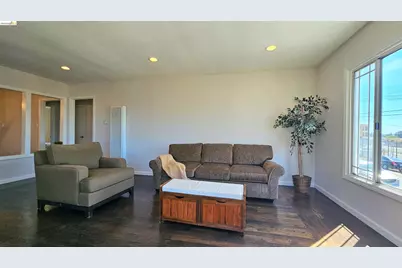 7856 Ney Ave, Oakland, CA 94605 - Photo 3