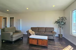 7856 Ney Ave, Oakland, CA 94605 - Photo 3