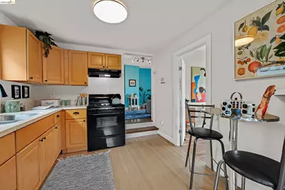 679 28th St, Oakland, CA 94608 - Photo 39