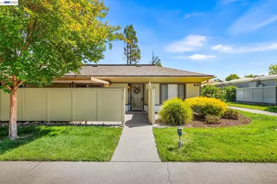 1101 Fairlawn Ct #4, Walnut Creek, CA 94595 - Photo 1