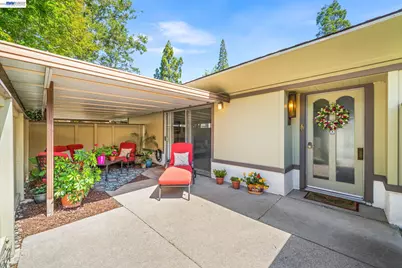 1101 Fairlawn Ct #4, Walnut Creek, CA 94595 - Photo 3