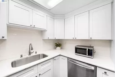 1101 Fairlawn Ct #4, Walnut Creek, CA 94595 - Photo 19