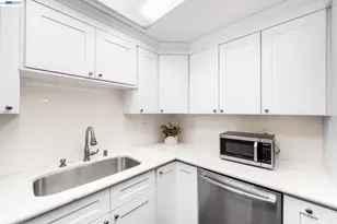 1101 Fairlawn Ct, Walnut Creek, CA 94595 - Photo 19