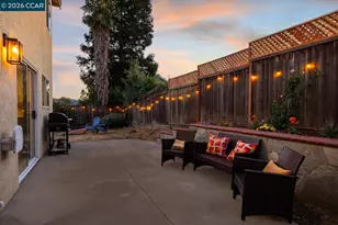 592 Ross, Martinez, CA 94553 - Photo 31
