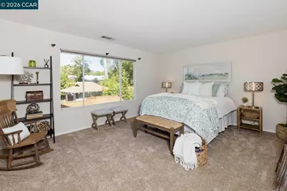 592 Ross, Martinez, CA 94553 - Photo 19
