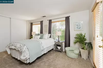 592 Ross, Martinez, CA 94553 - Photo 27
