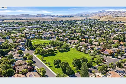 1124 Brookdale Ln, Livermore, CA 94551 - Photo 23