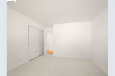 57 Thousand Oaks St, Oakland, CA 94605 - Photo 35