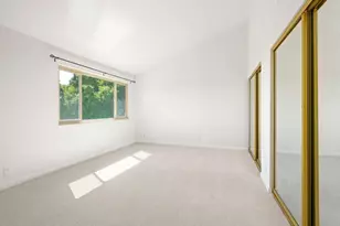 57 Thousand Oaks St, Oakland, CA 94605 - Photo 25