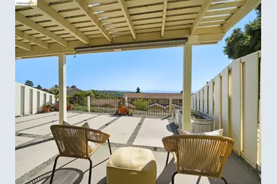 57 Thousand Oaks St, Oakland, CA 94605 - Photo 9