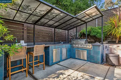 3203 Monterey Blvd, Oakland, CA 94602 - Photo 5