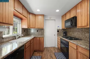 2259 Shasta Ct, Martinez, CA 94553 - Photo 13