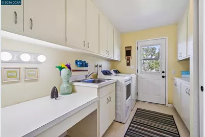 1933 Joseph Dr, Moraga, CA 94556 - Photo 29