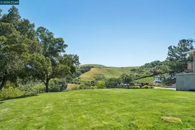 1933 Joseph Dr, Moraga, CA 94556 - Photo 69